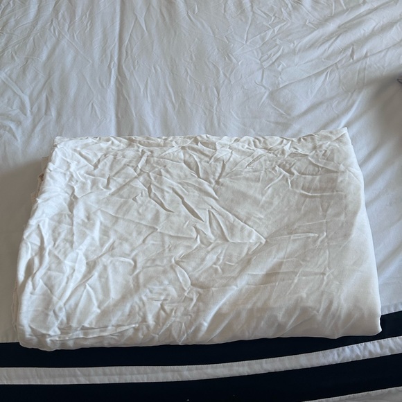 Two (2) Buffy Breeze/Supima cotton Duvet Covers - Full/Queen - Picture 10 of 10